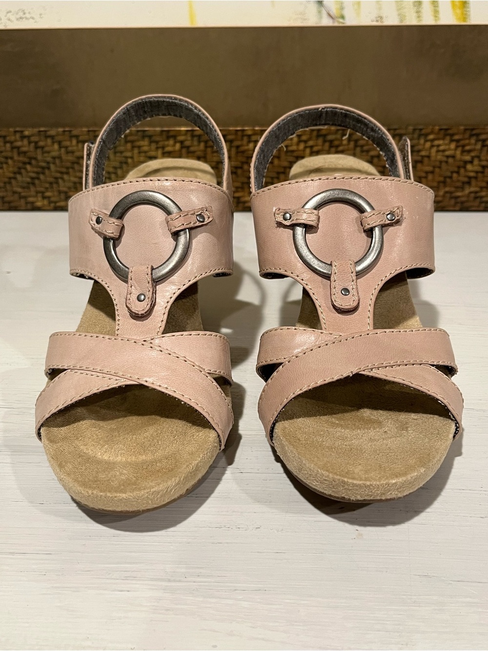 Dr. Scholl’s Women's Beige Leather Buckle Sandals